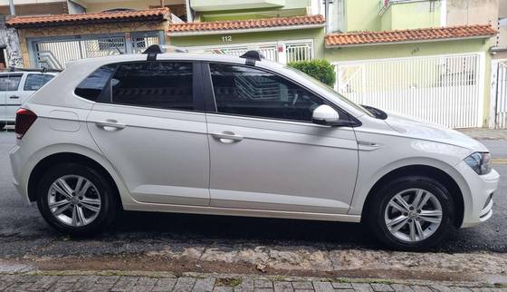 VOLKSWAGEN POLO 1.0 200 TSI COMFORTLINE AUTOMÁTICO